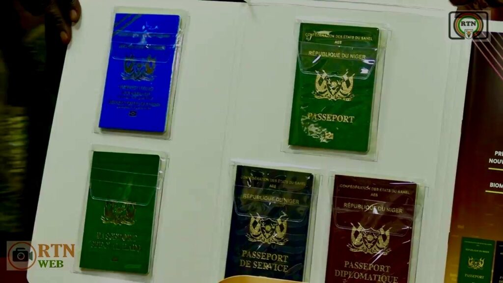 Passeport biométrique AES au Niger : spécimens ordinaire, de service, diplomatique, spécial Hajj et titre de voyage pour réfugiés
