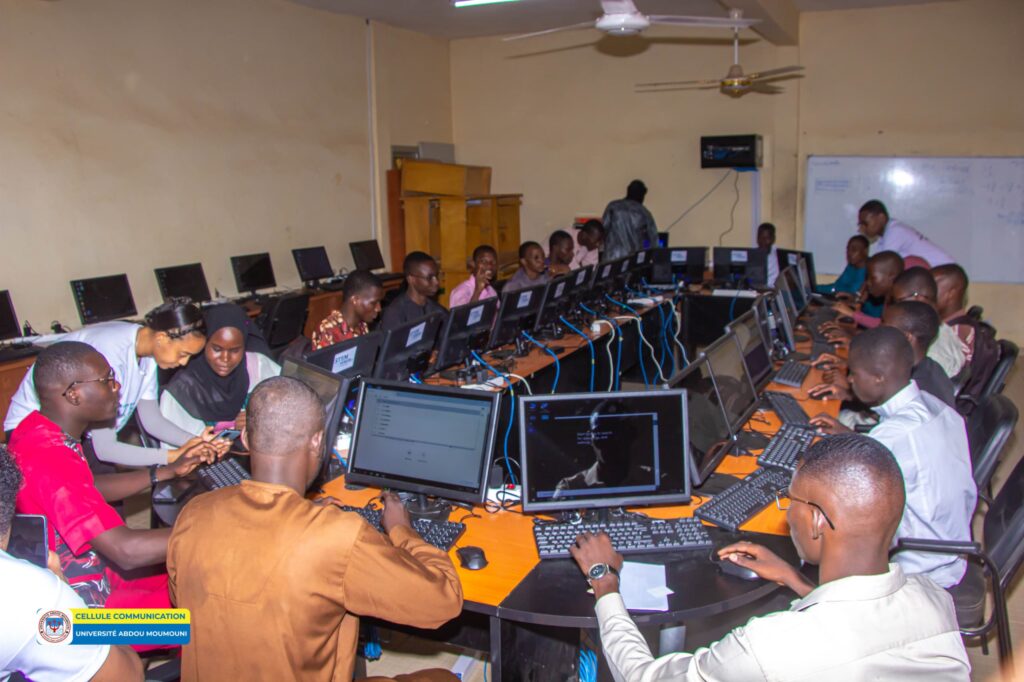 Diplomatie du savoir au Sahel : étudiants à l’Université Abdou Moumouni de Niamey