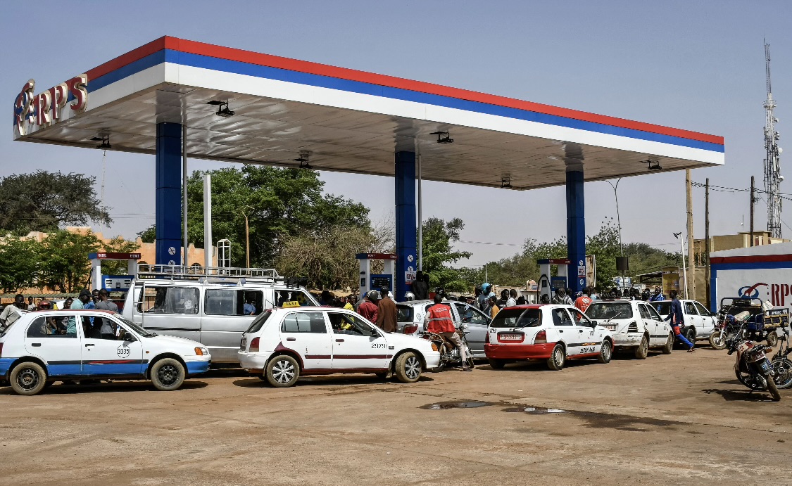 Illustration d’une station-service dans le contexte du carburant au Niger